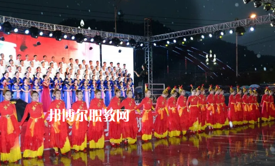 徽縣職業(yè)中專2022年報(bào)名條件、招生要求、招生對(duì)象 