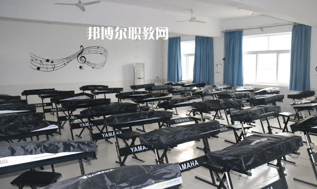 渭南華州區(qū)職業(yè)教育中心2022年報(bào)名條件、招生要求、招生對(duì)象