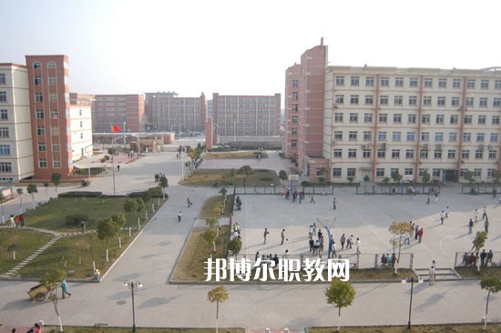 重慶合川教師進(jìn)修學(xué)校2022年學(xué)費、收費多少 