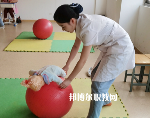 無錫衛(wèi)生高等職業(yè)技術(shù)學(xué)校怎么樣、好不好