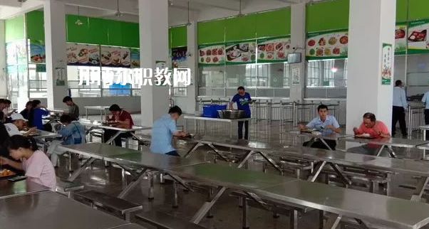 貴州貴陽經(jīng)貿(mào)職業(yè)學校2022年報名條件、招生要求、招生對象