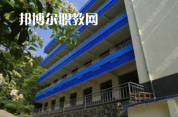貴州科技學校2022年學費、收費多少