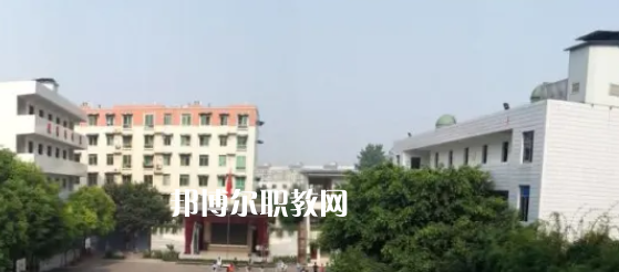 天府成人中等專業(yè)學(xué)校2022年招生簡(jiǎn)章