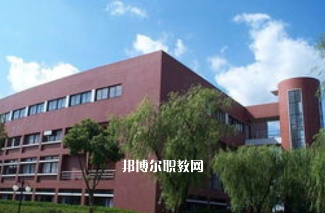 畢節(jié)市第一技工學(xué)校2022年報(bào)名條件、招生要求、招生對(duì)象