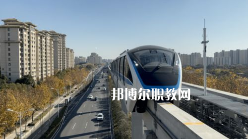 蘭州2022年中專軌道交通學(xué)?？即髮? width=