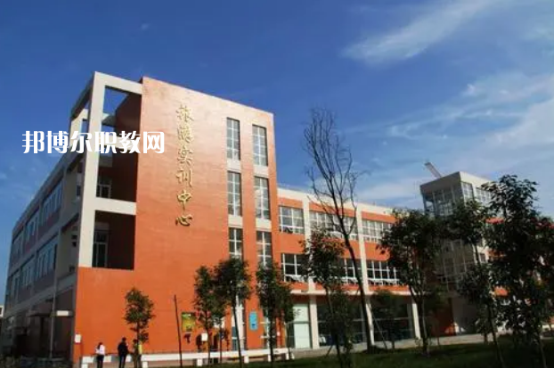 四川德陽黃許職業(yè)中專學(xué)校2022年報(bào)名條件、招生對(duì)象、招生要求