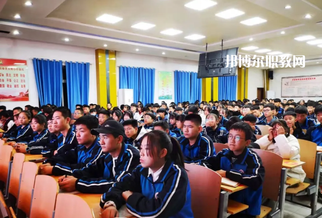 甘肅環(huán)縣職業(yè)中等專業(yè)學(xué)校2022年學(xué)費(fèi)、收費(fèi)多少