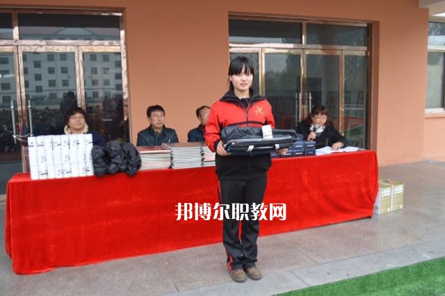 秦皇島奇石藝術(shù)學(xué)校2022年報名條件、招生要求、招生對象