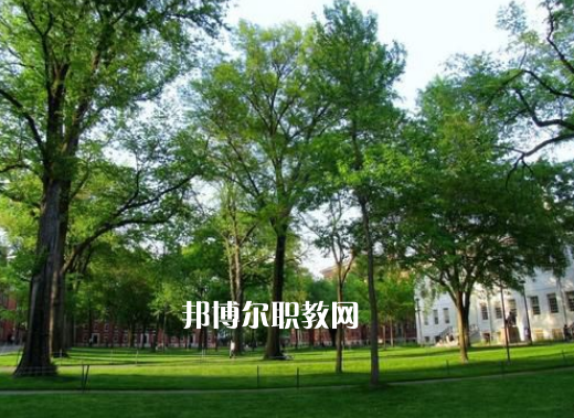秦皇島藥科中等職業(yè)學校2022年學費、收費多少