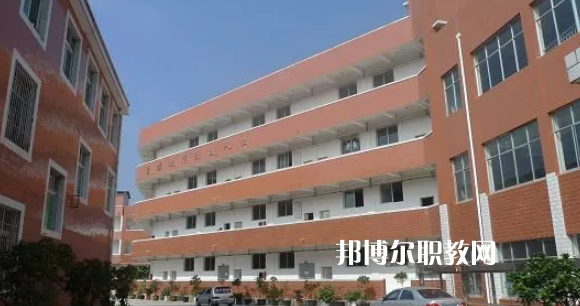 普安縣技工學(xué)校2022年報(bào)名條件、招生要求、招生對象