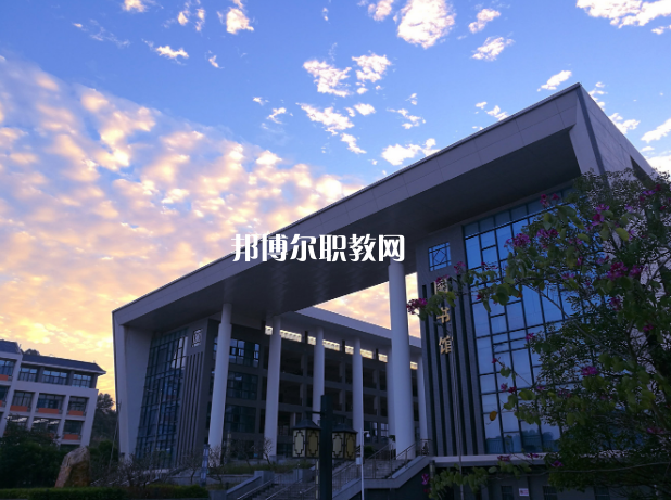 惠州衛(wèi)生學校2022年學費、收費多少