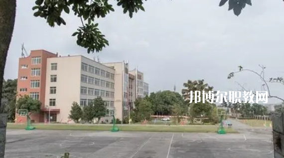 瀘州交通技工學(xué)校2022年報(bào)名條件、招生要求、招生對(duì)象