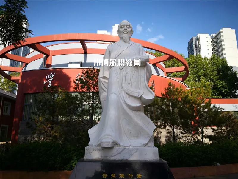 天水衛(wèi)生學(xué)校2022年報(bào)名條件、招生要求、招生對(duì)象