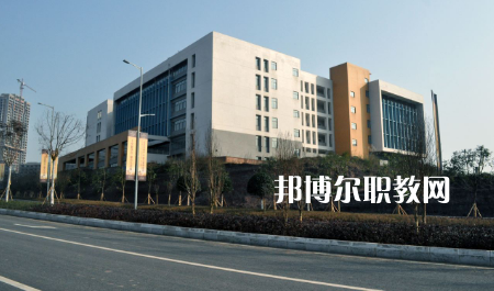 重慶建材技工學(xué)校2022年報名條件、招生要求、招生對象