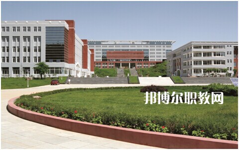 鳳慶縣職業(yè)高級(jí)中學(xué)2022年報(bào)名條件、招生要求、招生對(duì)象