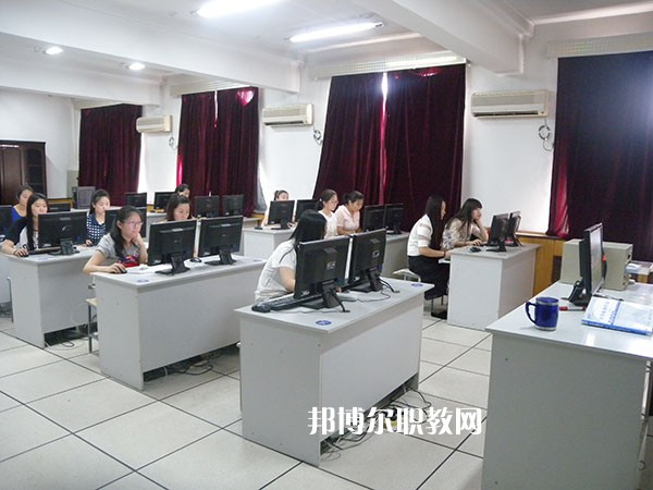 張家口科技職業(yè)學(xué)校2022年學(xué)費(fèi)、收費(fèi)多少