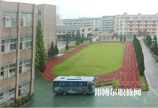 揚州市弘揚中等專業(yè)學校2022年報名條件、招生要求、招生對象