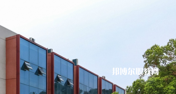 黔西南州英才職業(yè)技術(shù)學(xué)校2022年報(bào)名條件、招生要求、招生對(duì)象