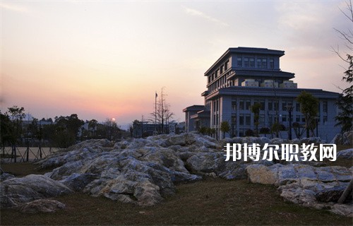 鎮(zhèn)江技師學(xué)院2022年報(bào)名條件、招生要求、招生對象