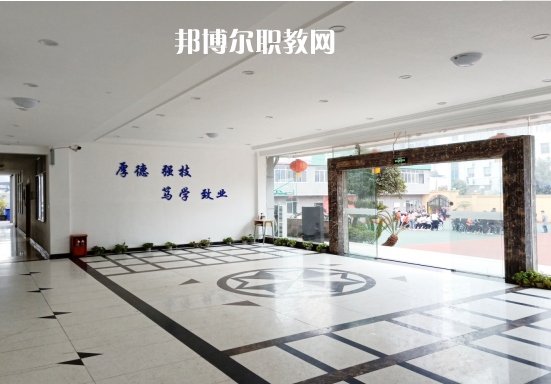 重慶機(jī)電技工學(xué)校2022年報(bào)名條件、招生要求、招生對(duì)象