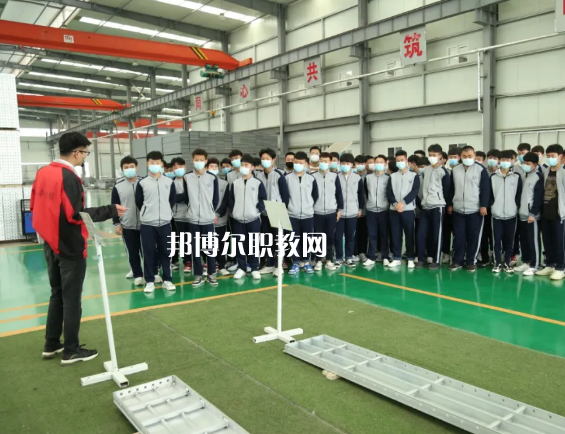 邯鄲建筑工程中專學(xué)校2022年報名條件、招生要求、招生對象