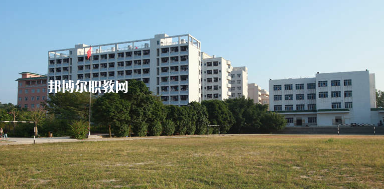 湛江中醫(yī)學(xué)校2022年招生辦聯(lián)系電話(huà)