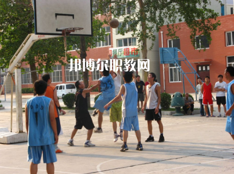 華寧縣職業(yè)高級中學(xué)2022年學(xué)費(fèi)、收費(fèi)多少