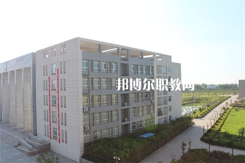 安徽六安技師學(xué)院2022年學(xué)費(fèi)、收費(fèi)多少