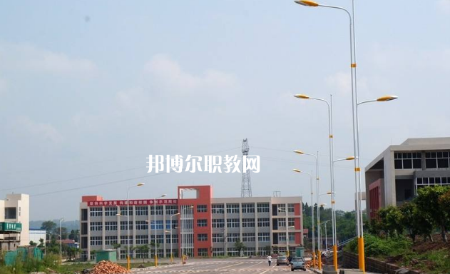 內(nèi)江大千職業(yè)技術(shù)學校2022年招生辦聯(lián)系電話
