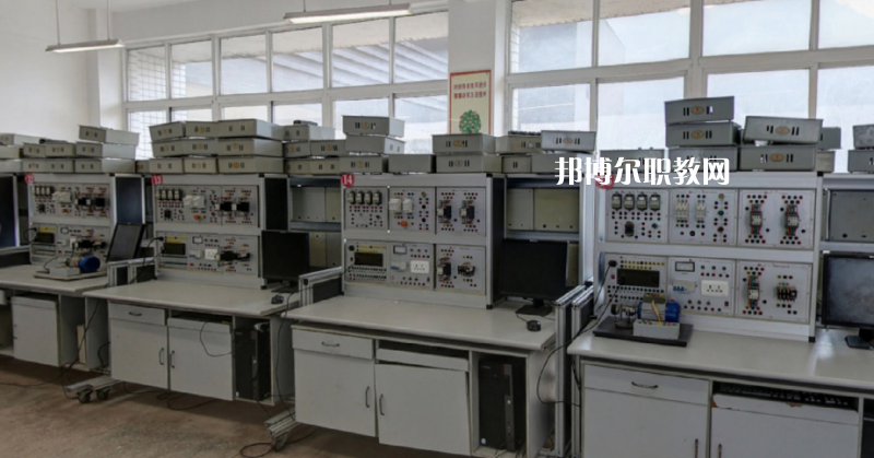 南江縣小河職業(yè)中學(xué)2022年有哪些專(zhuān)業(yè)