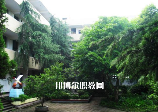 內(nèi)江求是職業(yè)技術(shù)學校2022年報名條件、招生要求、招生對象
