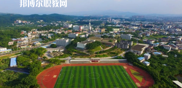 廣東省梅州市衛(wèi)生職業(yè)技術(shù)學(xué)校2022年報名條件、招生要求、招生對象