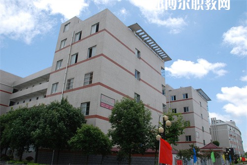 太湖職業(yè)技術學校2022年報名條件、招生要求、招生對象