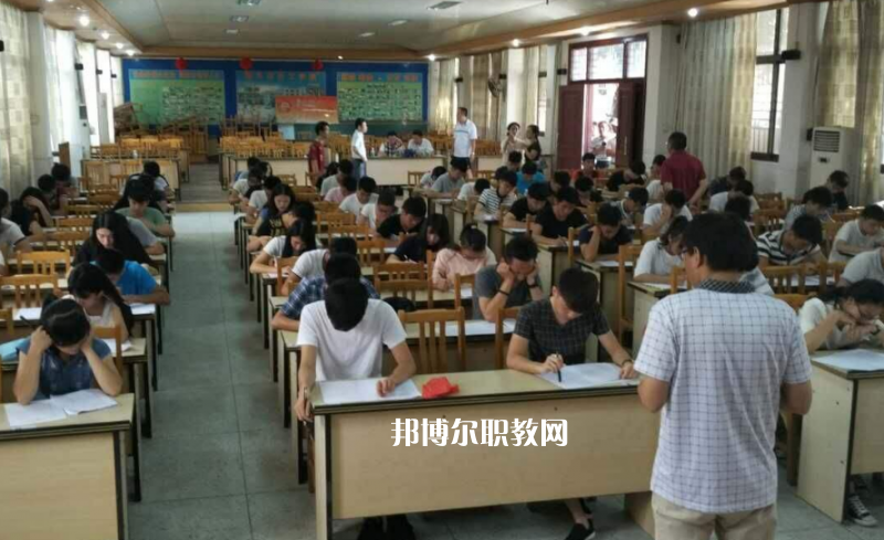 陸豐技工學(xué)校2022年報(bào)名條件、招生要求、招生對(duì)象