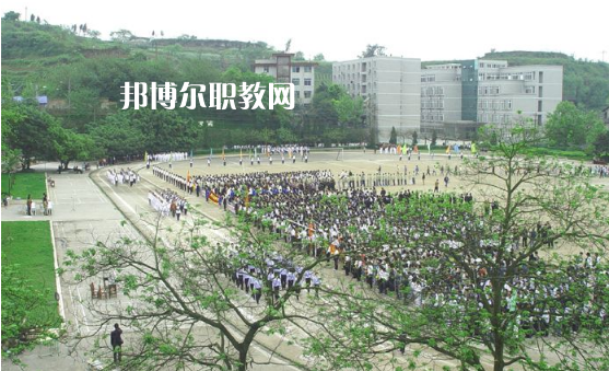 內(nèi)江鐵路機械學校2022年報名條件、招生要求、招生對象