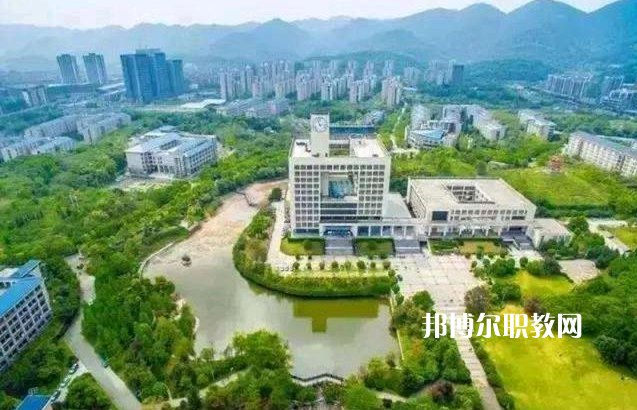 重慶醫(yī)科學(xué)校2022年報(bào)名條件、招生要求、招生對(duì)象