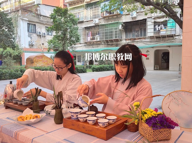 廣州荔灣區(qū)外語(yǔ)職業(yè)高級(jí)中學(xué)怎么樣、好不好