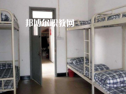 迪慶州民族中等專業(yè)學校2022年宿舍條件