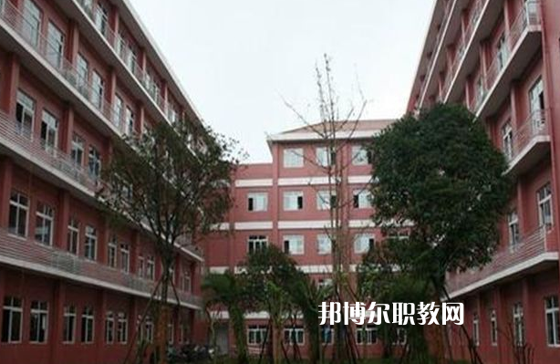 瀘州市江陽職業(yè)高中學校2022年學費、收費多少
