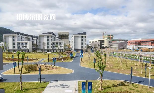 玉溪工業(yè)財(cái)貿(mào)學(xué)校2022年報(bào)名條件、招生要求、招生對(duì)象