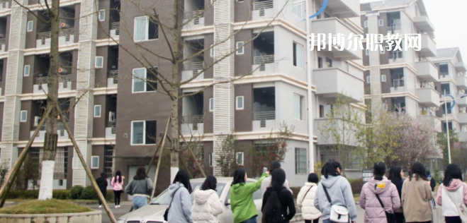 南充工貿(mào)科技職業(yè)學(xué)校怎么樣、好不好
