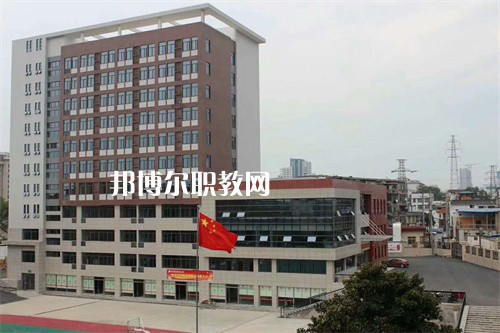 湖南省經(jīng)濟(jì)貿(mào)易職業(yè)中專學(xué)校2022年學(xué)費(fèi)、收費(fèi)多少