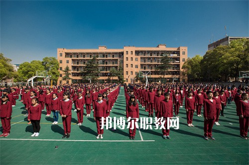 湖南省經(jīng)濟(jì)貿(mào)易職業(yè)中專學(xué)校2022年報(bào)名條件、招生要求、招生對(duì)象