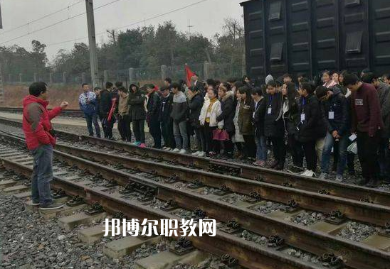 甘肅2022年鐵路學(xué)?？梢詫W(xué)什么