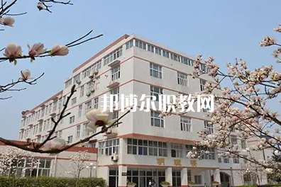 瀘州醫(yī)學(xué)院衛(wèi)生學(xué)校2022年怎么樣、好不好