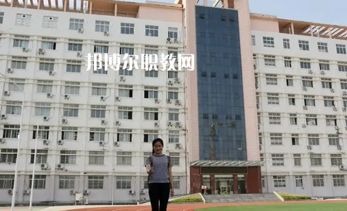 孝感高級技工學(xué)校2022年報(bào)名條件、招生要求、招生對象