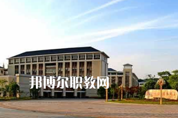 江漢油田職業(yè)技術(shù)學(xué)校2022年報名條件、招生要求、招生對象