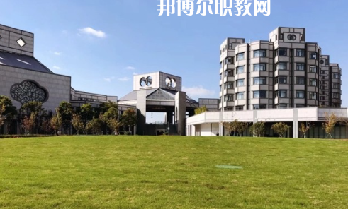 荊州職業(yè)教育中心學(xué)校2022年怎么樣、好不好