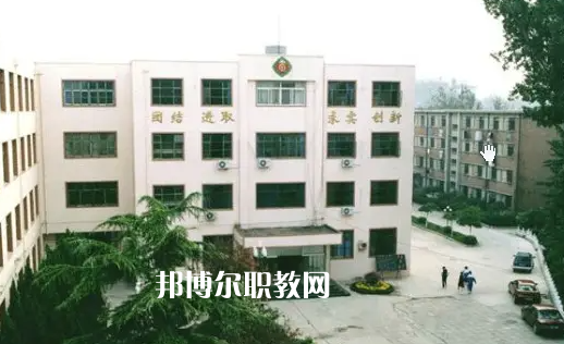 武漢洪山外經(jīng)貿(mào)學(xué)校2022年有哪些專(zhuān)業(yè)