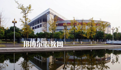 武漢供銷商業(yè)學(xué)校2022年報(bào)名條件、招生要求、招生對象